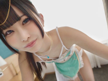 モデル志望のスレンダー美少女に卑猥コスプレ面接