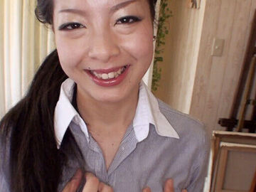 不動産レディのおばさんに勃起チ○ポを露出…