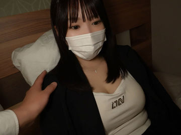 まみちゃん20歳。未来ある芸能界の卵に生中出し。